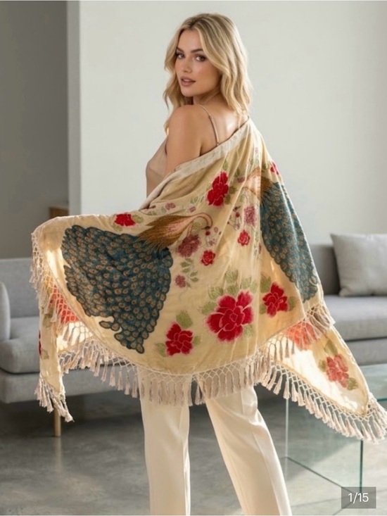 Accessories - 🔴 Elegant Peacock Embroidered
Shawl